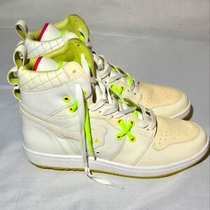 New SIA Collective “Now You See Me” Men Shoes 10 Hightop, Change Glow. Very Nice